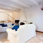 Lets Holidays House In Vella Hébergement de vacances *