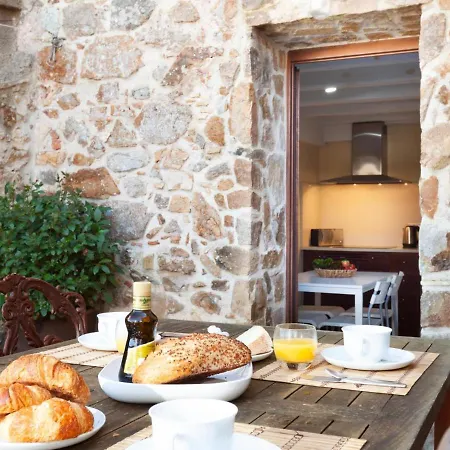 Lets Holidays House In Vella Casa de Férias *