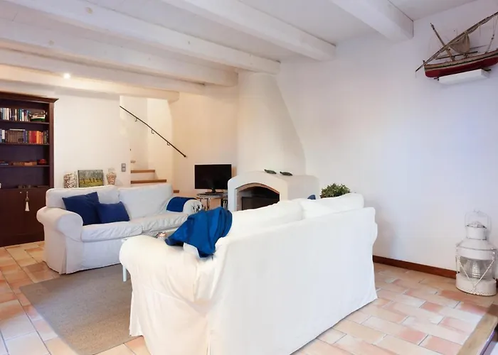 Lets Holidays House In Vella Hébergement de vacances *